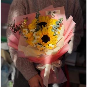 گل نرگس به همراه گل‌های ارکیده 177