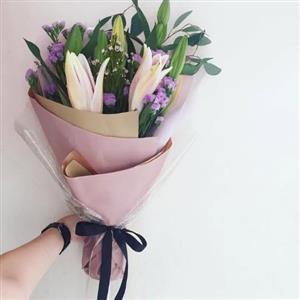 آیا گل لیلیوم و اورینتال برای جشن تولد دخترانه مناسب است؟