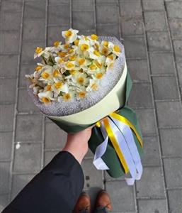 از کجا می‌توانم گل نرگس برای سبد گل به صورت اینترنتی در تهران بخرم؟