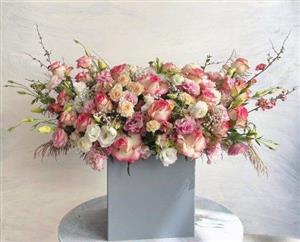 باکس گل تبریک برای افتتاح کافه
