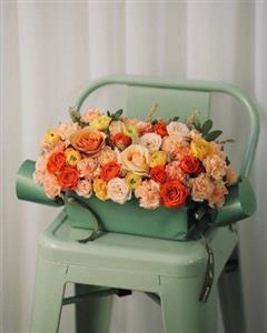 باکس گل تبریک برای تولد دوست
