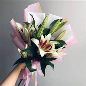 گل لیلیوم و اورینتال برای کدام نوع مراسم‌ها بیشتر مناسب است؟