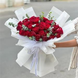 گلفروشی مناسب برای خرید گل ولنتاین در تهران کجاست؟