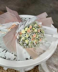 خرید گل برای همسر با بسته‌بندی ویژه چگونه است؟