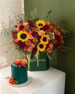 کیک تولد و باکس گل تبریک تولد عروس