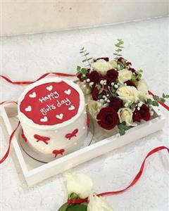 پک هدیه و کیک تولد با گل برای پسر 15 ساله