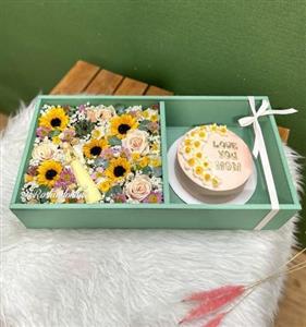 هدیه ی تولد همراه با گل و کیک برای دختر