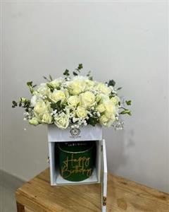 پک هدیه و کیک تولد با گل برای دختر 10 ساله