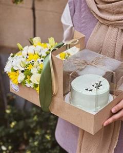 پک هدیه و کیک تولد با گل جدید