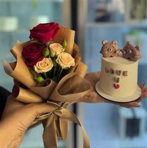 خرید کادو تولد با گل تولد و جعبه کیک برای دختر