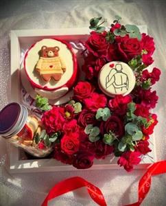 کیک تولد و گل برای تولد پسر دی ماهی