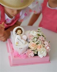کیک تولد و گل برای تولد پسر بچه