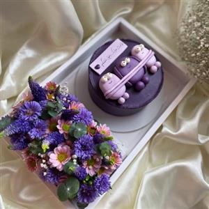 کیک تولد و باکس گل تبریک تولد به خواهرزاده پسر