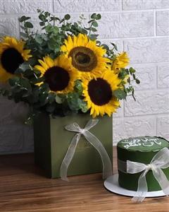 باکس گل و کیک تولد با گل مردانه برای پسر پاییزی من