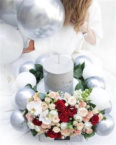 کیک و دسته گل به مناسبت روز جوان