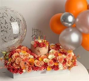 کیک تولد با گل برای دوقلو دختر و پسر