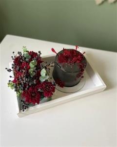 کیک با دسته گل آبی