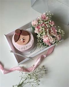 کیک با دسته گل پامپاس