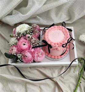 کیک با دسته گل زرد