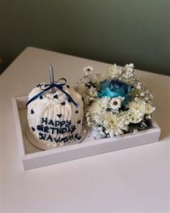 کیک تولد و گل برای تولد پسرانه ساده و کم هزینه