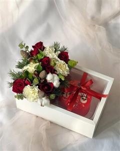 سبد گل با کیک گل و کیک و عروسک بادکنک تبریک نوزاد تازه به دنیا اومده