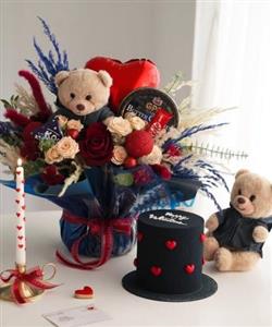 کیک تولد و باکس گل برای خودم