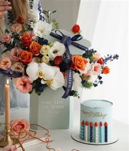 کیک و باکس گل برای روانشناس