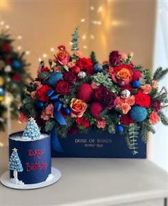 کیک تولد و باکس گل برای بهمن ماهی