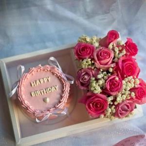 کیک تولد و باکس گل برای فروردین