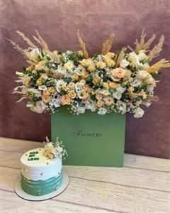 کیک و باکس گل برای کلاس دوم