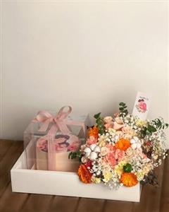 کیک تولد و باکس گل مردانه خاص ساده