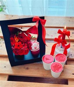 کیک تولد و باکس گل برای سر خاک
