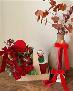 جدیدترین کیک تولد با گل مردانه و باکس گل برای شوهر