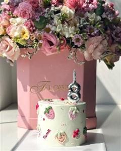 کیک تولد و باکس گل مردانه شیک و لاکچری