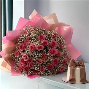 کیک تولد و باکس گل برای 40 سالگی