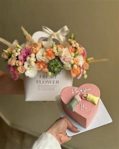 ایده کیک تولد و باکس گل زمستانی