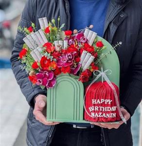 کیک تولد و باکس گل برای کوهنورد