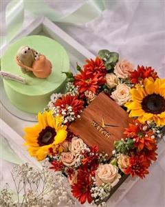 کیک تولد و باکس گل برای یک سالگی دختر