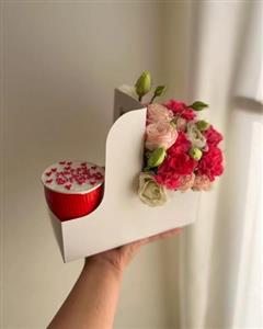 قیمت کیک تولد و باکس گل برای 4 نفر
