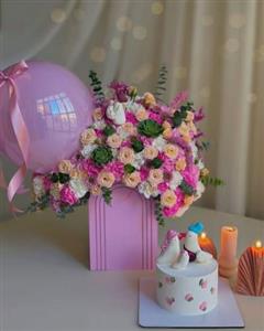 سفارش کیک تولد و باکس گل برای همسر