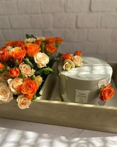 کیک تولد و باکس گل برای شغل لبنیاتی