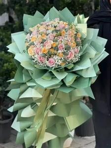 سفارش دسته گل رز صورتی و گلبهی و رز مینیاتوری ژیپسوفیلا