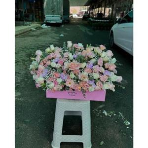 باکس گل لیلیوم و رز برای روز مادر 4376
