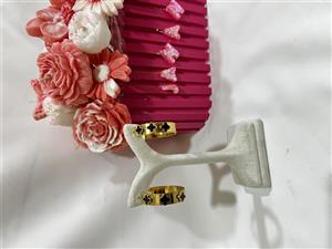 گوشواره استیل طرح ونکلیف طلایی