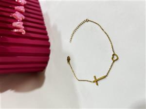 دستبند یا پابند استیل مدل صلیب و قلب طلایی