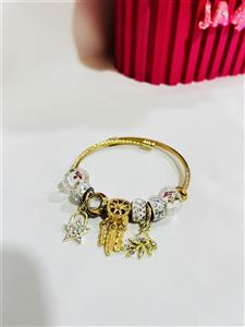 دستبند پاندورا طلایی و پلاک سواروفسکی طرح ستاره