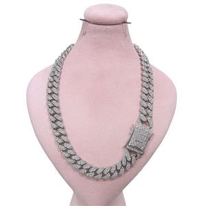گردنبند مدل فول نگین کد 01