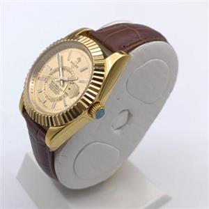 ساعت رولکس اسکای دویلر چرمی طلایی صفحه طلایی مردانه