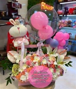 دسته گل و کیک برای نوزاد دختر