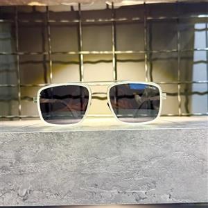 عینک برند ICE BERLIN فریم فلزی نشکن مشکی دور سفید/ شیشه دودی T0932